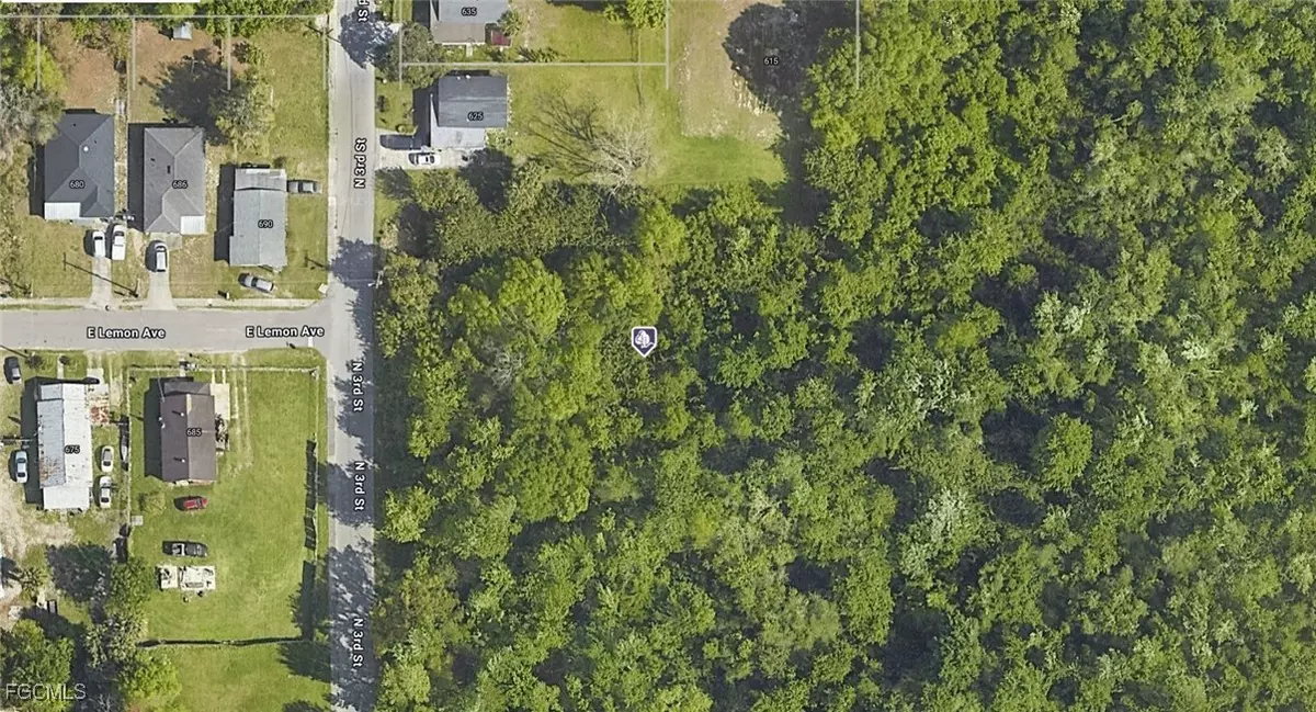 Lake Alfred, FL 33850,26-27-28-493500-011041 N 3rd ST