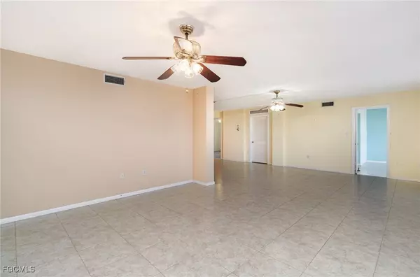 Cape Coral, FL 33904,4260 SE 20th PL #802