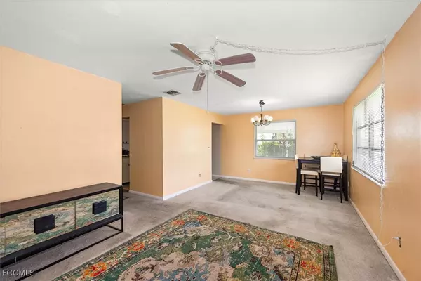 Lehigh Acres, FL 33936,57 Heath Aster LN