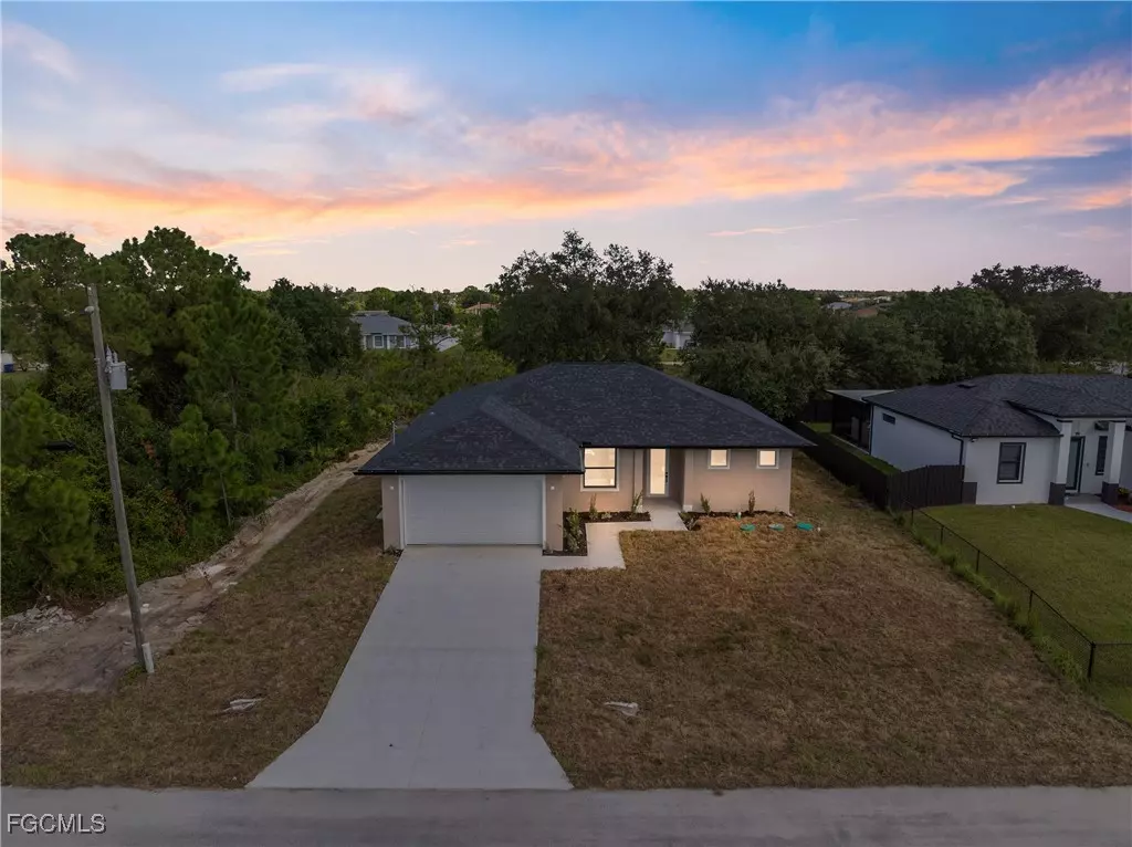 Lehigh Acres, FL 33971,2822 52nd ST W