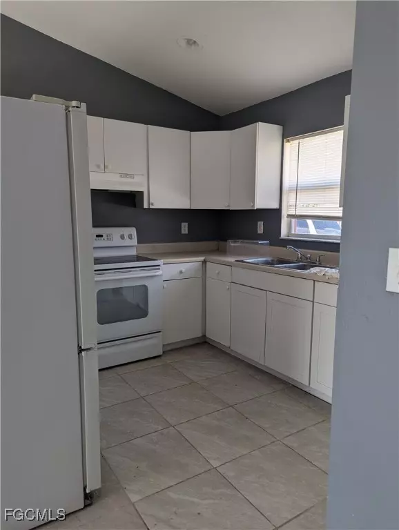 Lehigh Acres, FL 33973,2405/2407 Mansfield AVE S