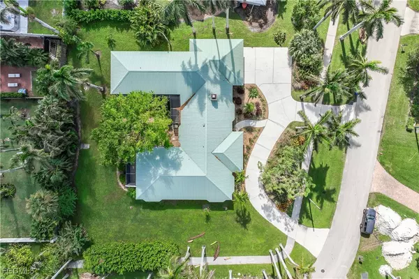 Fort Myers, FL 33901,3209 W Riverside DR