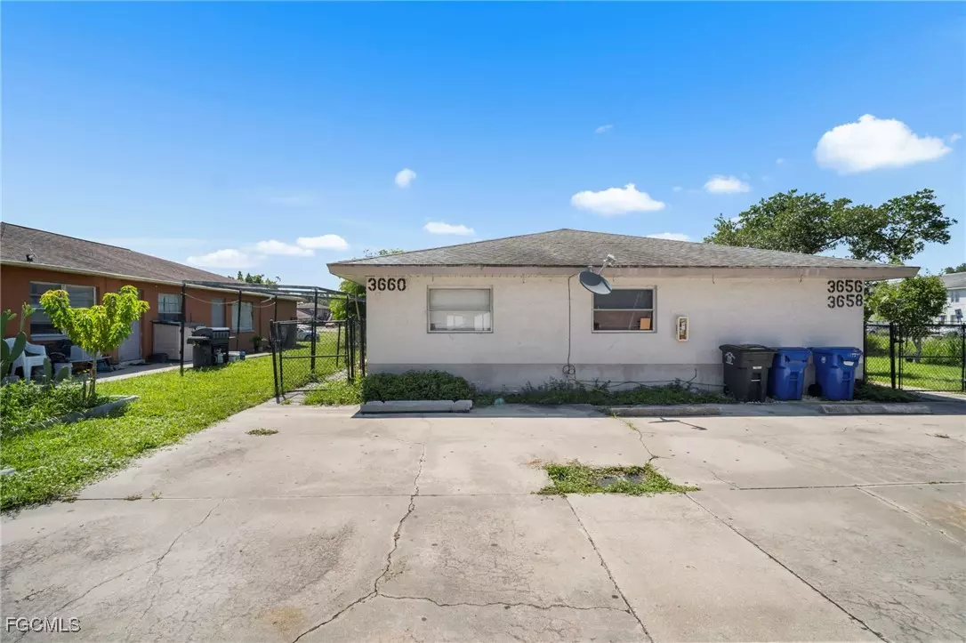 Fort Myers, FL 33916,3660 seminole AVE