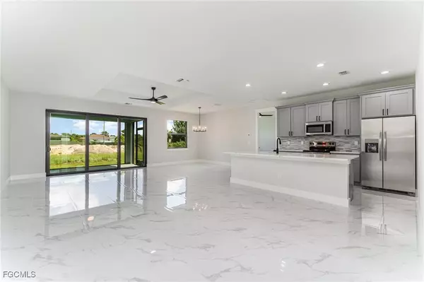 Lehigh Acres, FL 33976,3717 4th ST SW