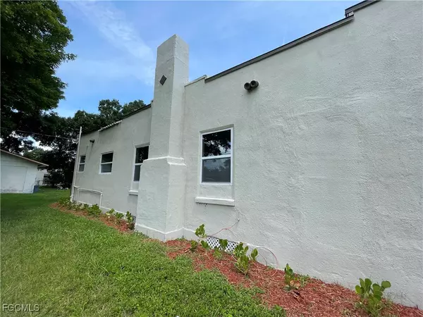 Fort Myers, FL 33905,466 Wilma AVE