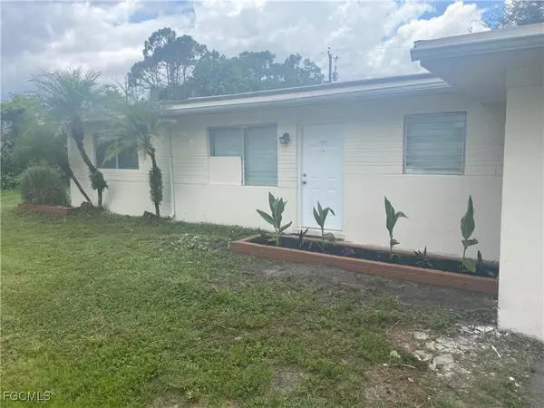 1161 Travis AVE, North Fort Myers, FL 33903
