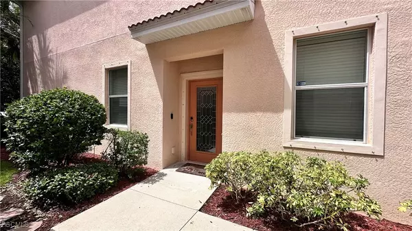 Fort Myers, FL 33966,10066 Via Colomba CIR