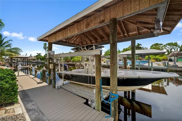 St James City, FL 33956,3527 Manatee DR