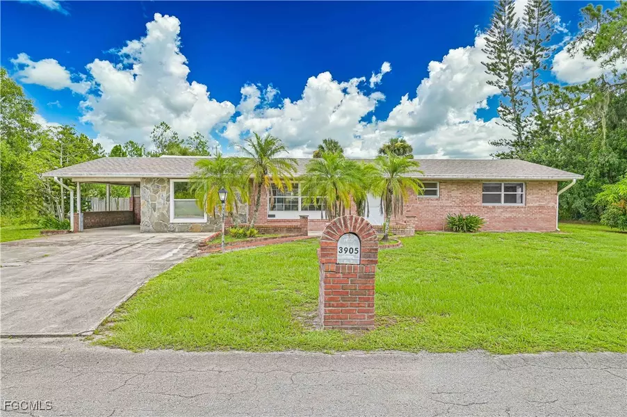 3905 E 3rd ST, Lehigh Acres, FL 33936
