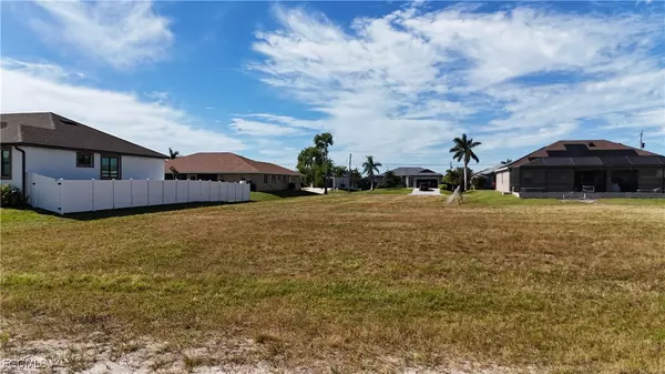 Cape Coral, FL 33991,126 SW 36th PL