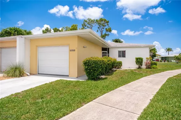 8649 Flores CT, Fort Myers, FL 33907