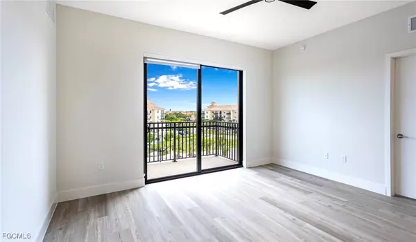 Estero, FL 33928,22980 Vista Edera CIR #1-411