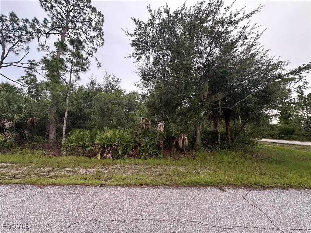 Port Charlotte, FL 33948,17043 Clark AVE