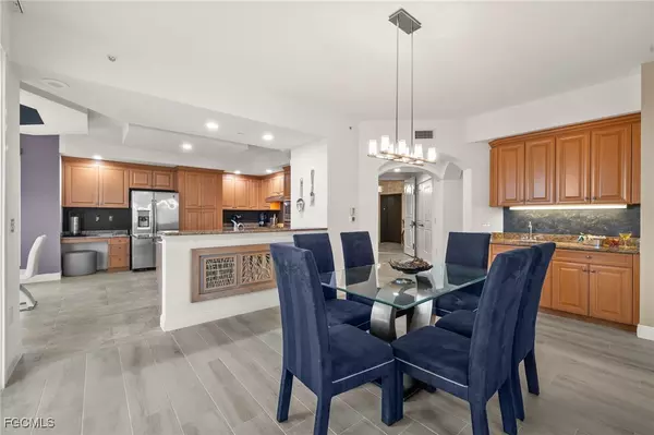 Cape Coral, FL 33914,6061 Silver King BLVD #906