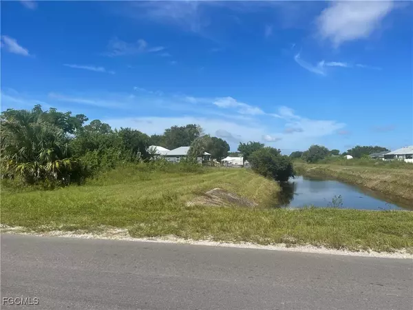 Fort Myers, FL 33905,15961 Cemetery RD