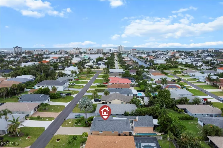 533 98th AVE N, Naples, FL 34108