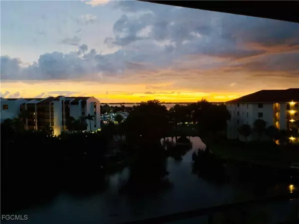 Fort Myers, FL 33919,5260 S Landings DR #506