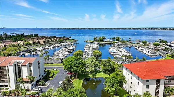 Fort Myers, FL 33919,5260 S Landings DR #506