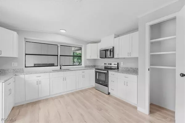Labelle, FL 33935,671 Bennett AVE