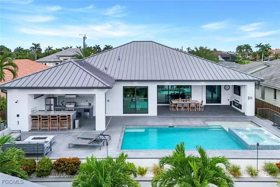 126 SW 57th ST, Cape Coral, FL 33914