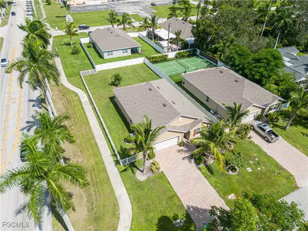 Fort Myers, FL 33919,1401 Fountain AVE