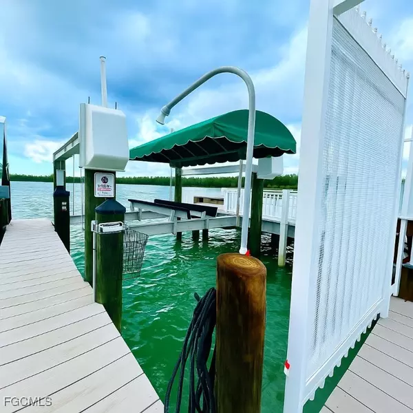 Bonita Springs, FL 34134,25730 Hickory BLVD