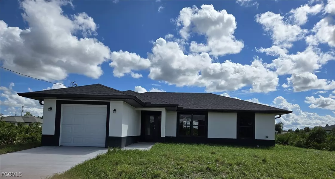 2707 30th ST SW, Lehigh Acres, FL 33976