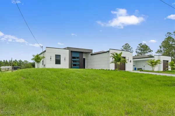 Lehigh Acres, FL 33974,729 Colyer ST E
