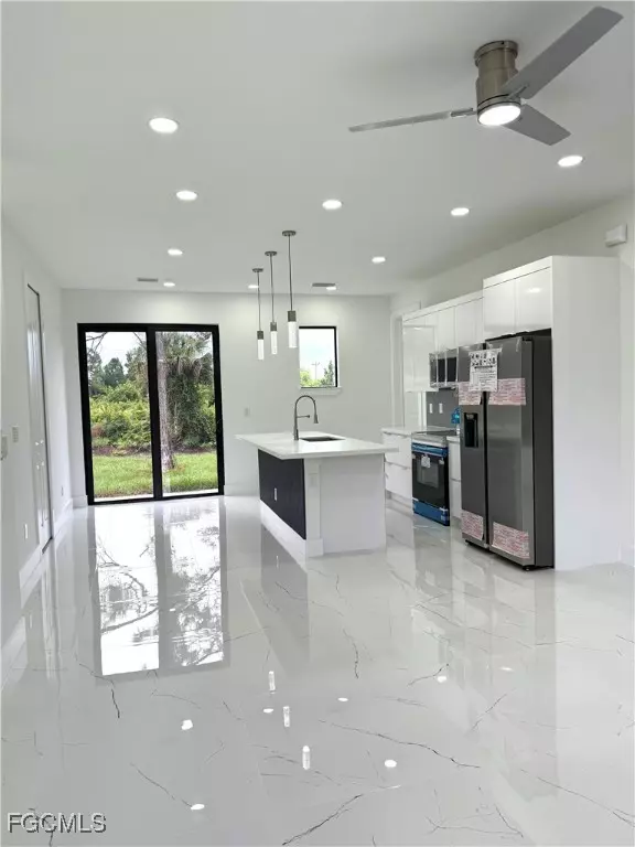 Lehigh Acres, FL 33974,365 Hermosa AVE