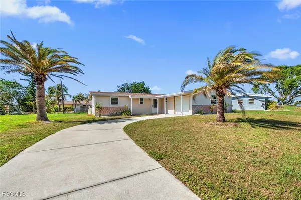 Port Charlotte, FL 33952,160 Francis DR NE