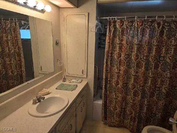 Alva, FL 33920,9 Elder ST