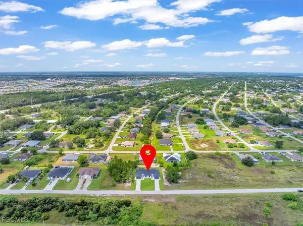 Lehigh Acres, FL 33973,2630-2632 Gretchen AVE S