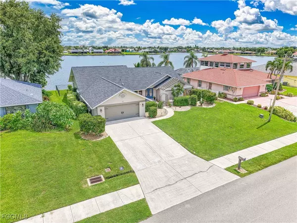 Cape Coral, FL 33990,205 SE 8th PL