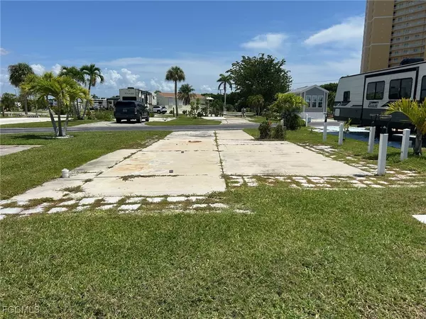 Fort Myers, FL 33908,19681 Summerlin RD #C-22