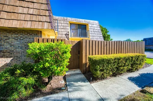 Fort Myers, FL 33907,1607 Park Meadows DR #4