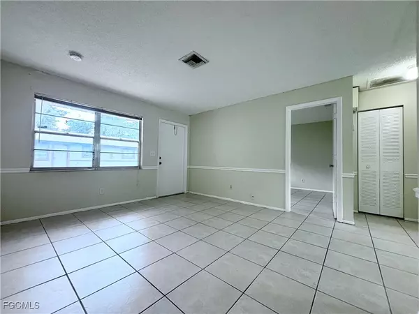 Fort Myers, FL 33905,4265 Desoto AVE #B