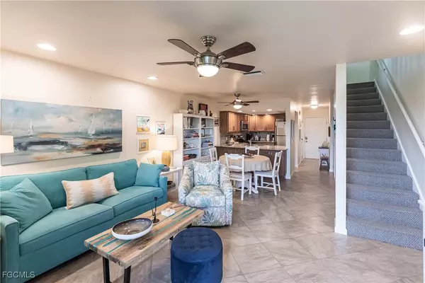 Sanibel, FL 33957,2320 Wooster LN #7