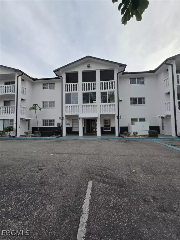 Fort Myers, FL 33901,3704 Broadway #112