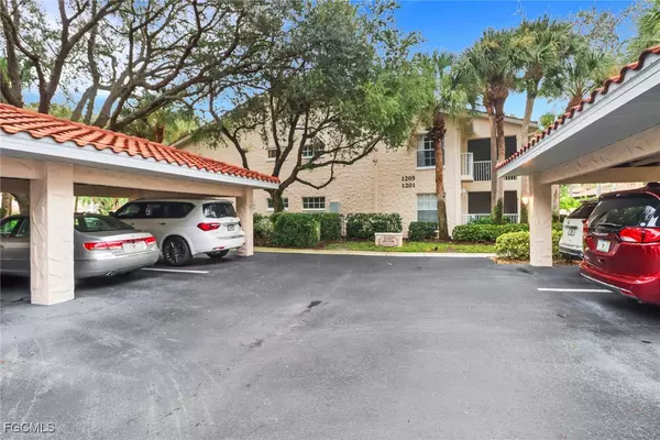 Naples, FL 34119,100 Siena WAY #1201