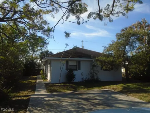 306 Hubbard AVE, North Fort Myers, FL 33917