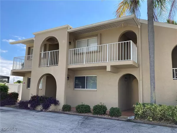4321 Country Club BLVD #101, Cape Coral, FL 33904