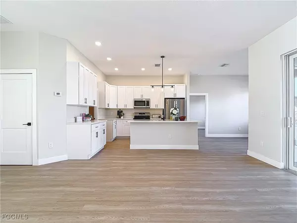 Labelle, FL 33935,5006 S PEACHTREE CIR