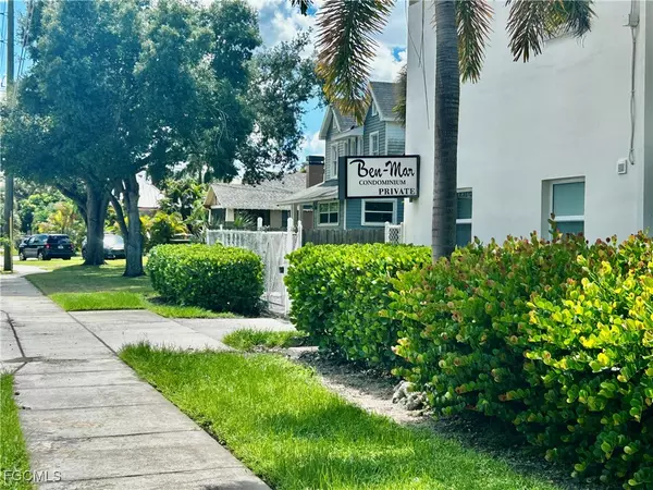 Fort Myers, FL 33901,2590 1st ST N #113