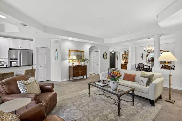 Estero, FL 33928,3610 Lansing LOOP #102