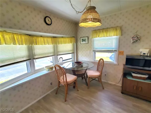 North Fort Myers, FL 33917,865 Moonlight DR