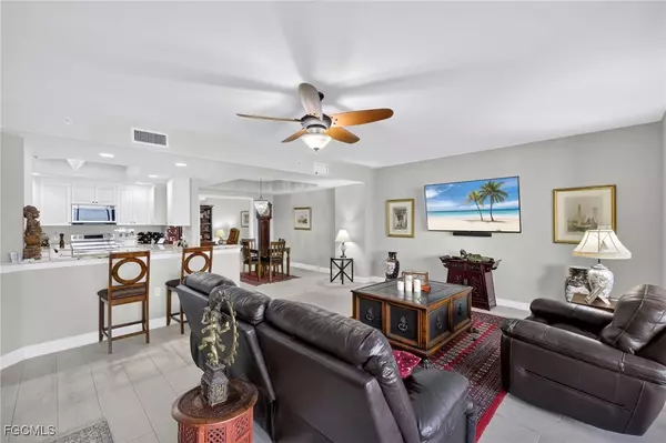 Fort Myers, FL 33901,2090 W First ST #G1207