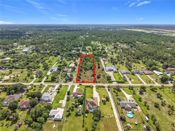 10th ST NE, Naples, FL 34120
