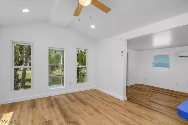 Bokeelia, FL 33922,5675 Pine Island RD NW