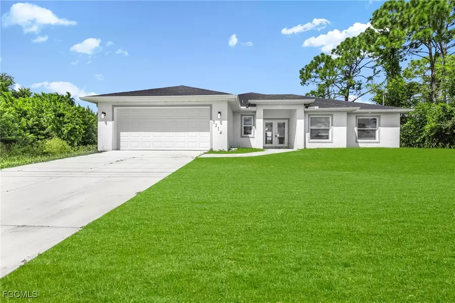 3214 30th ST SW, Lehigh Acres, FL 33976