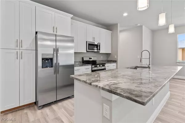 Labelle, FL 33935,410 Thames AVE